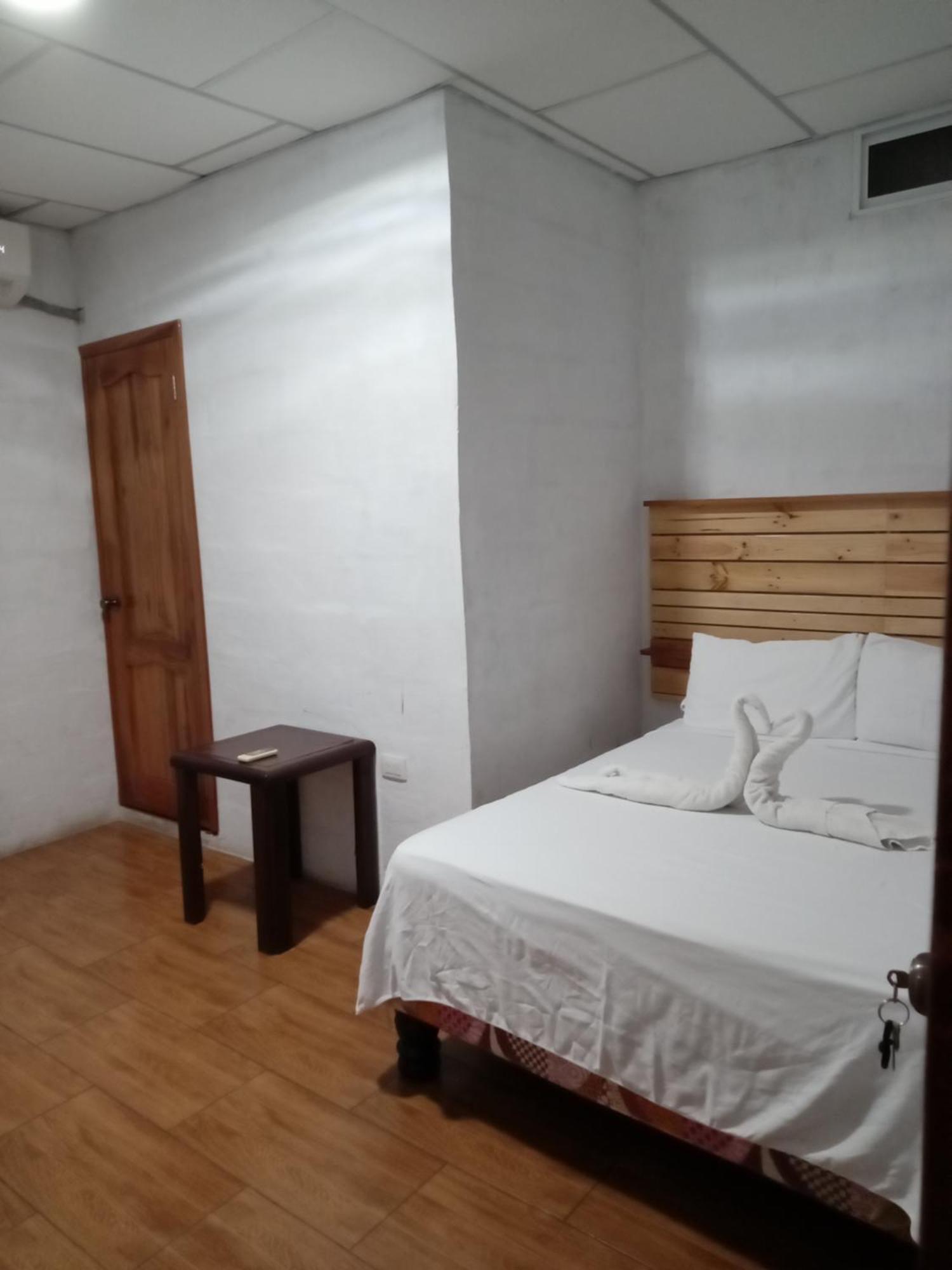 Casa De Alexis Hotel Puerto Baquerizo Moreno Luaran gambar