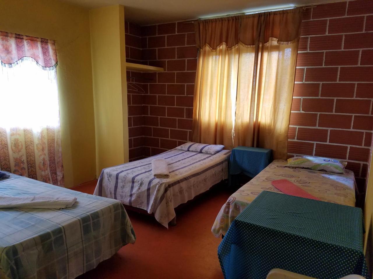 Casa De Alexis Hotel Puerto Baquerizo Moreno Luaran gambar